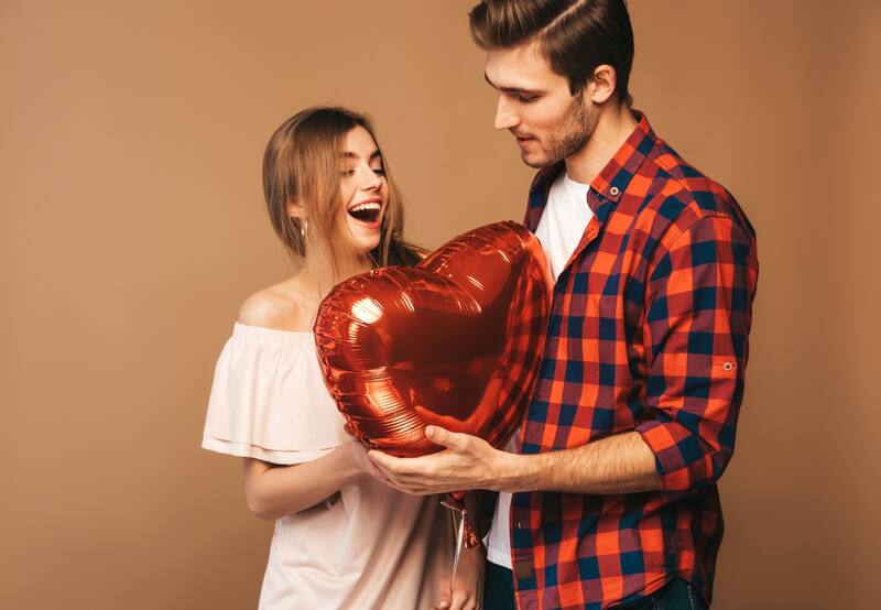 Este primero de octubre será excelente para las relaciones amorosas de 3 signos del zodiaco | Foto: Freepik