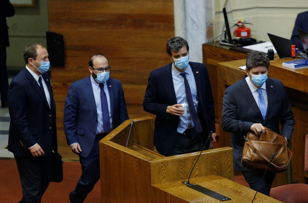 Gobierno confirma que por falta de apoyo no impulsará retiro de fondos del Seguro de Cesantía