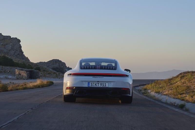 El Porsche 911 Carrera T es una de las opciones pensadas en los más puristas