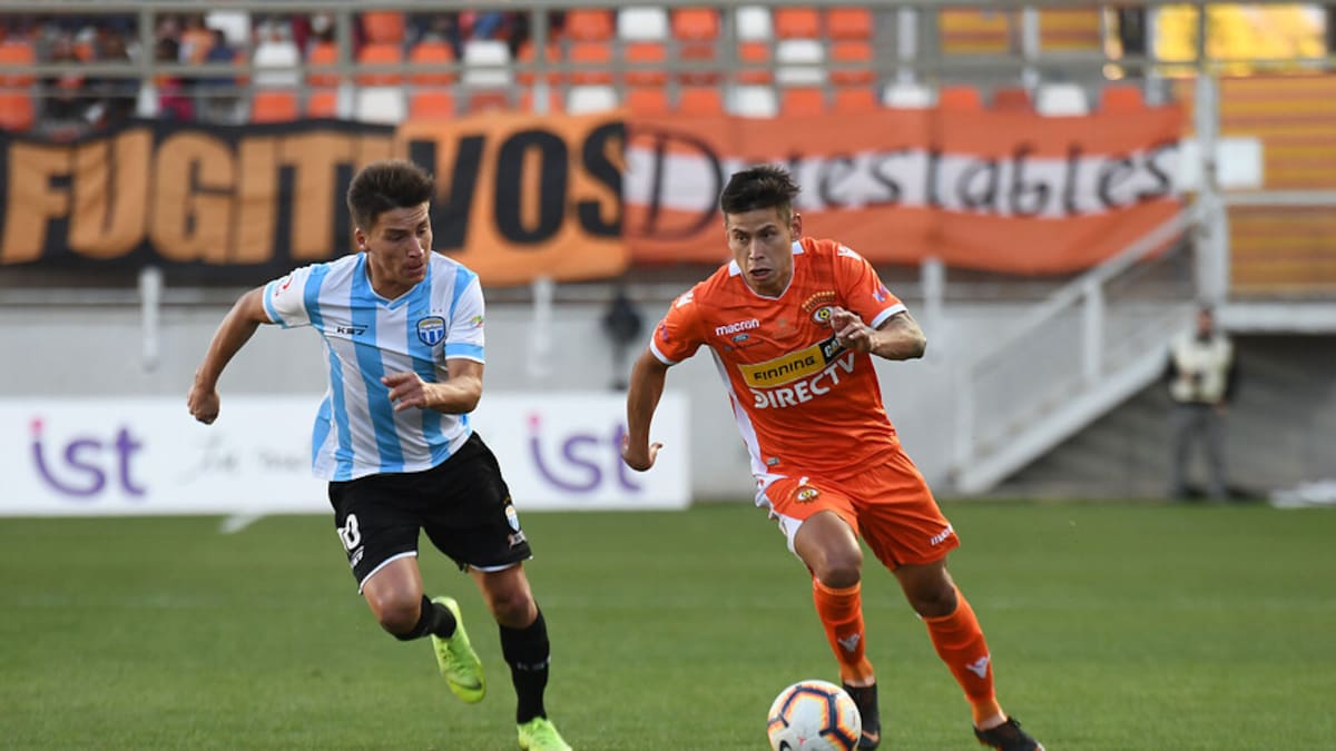 Jugadores de Cobreloa explotan tras nueva suspensión de duelo ante Magallanes