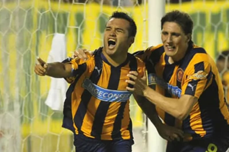 El recordado artillero, cuando jugaba en Rosario Central.