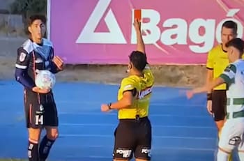 VIDEO | ¿Para cuántas fechas de castigo? Criminal codazo en partido de la Primera B