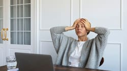 5 síntomas que podrías estar ignorando y que en realidad son señales de estrés crónico