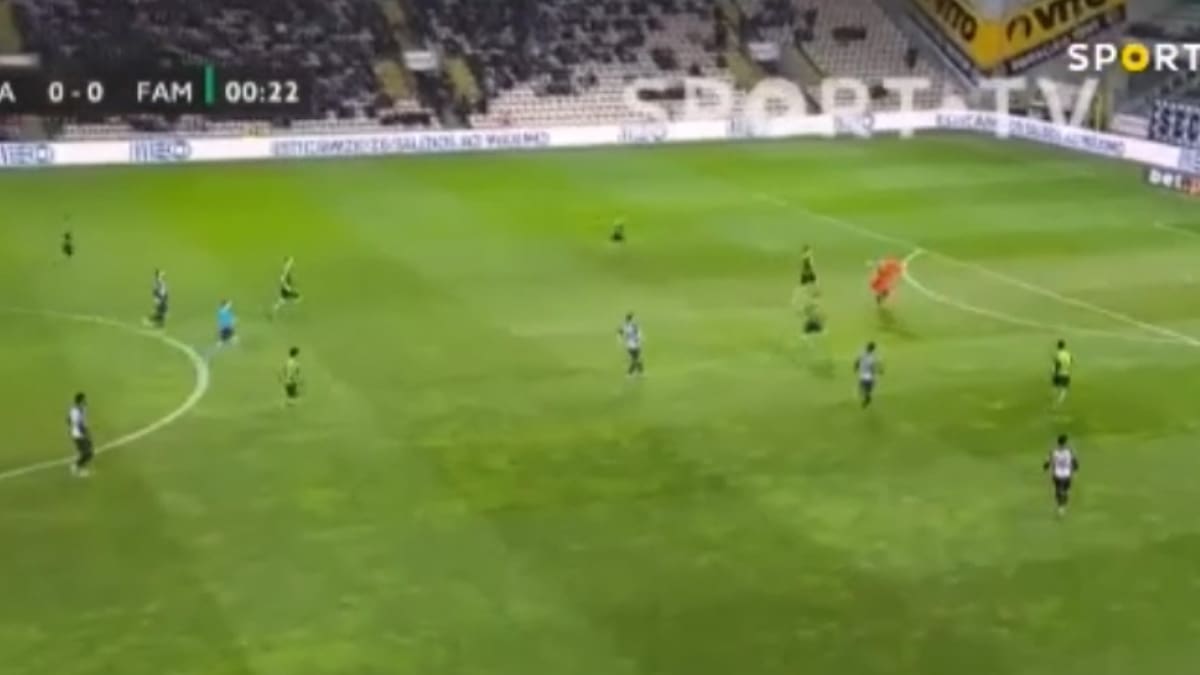 Insólita expulsión de un arquero a los 10 segundos de partido en la Liga Portuguesa