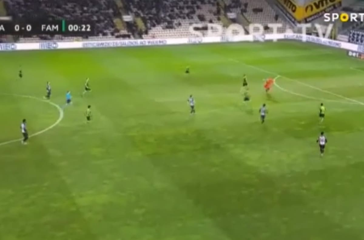 Insólita expulsión de un arquero a los 10 segundos de partido en la Liga Portuguesa
