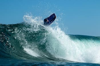 Nelson Flores muestra su poderío en el Bellavista Bodyboard Pro 2019