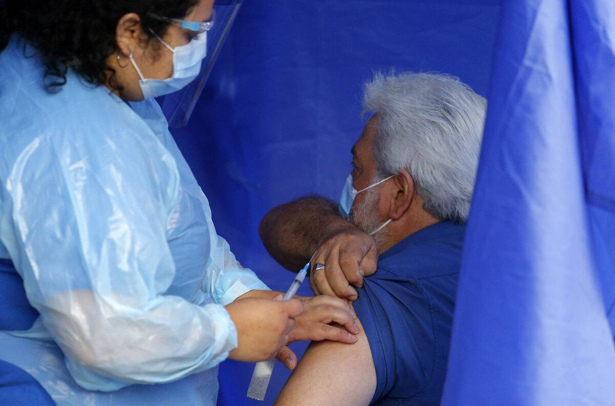Tercera dosis contra Covid-19: diez pacientes recibieron aprobación desde el Minsal