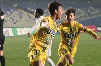 VIDEO | "Chilean Championship": el gol de Los Tres Chiflados que definió un partido de Primera B en los descuentos