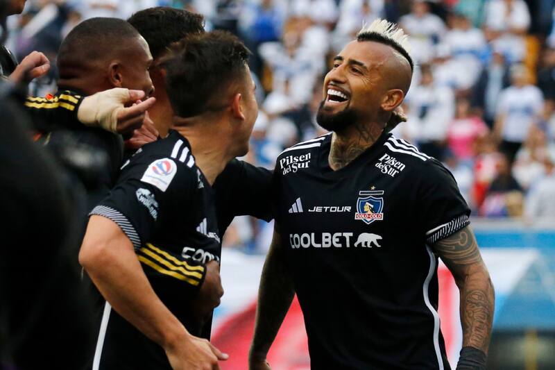 Arturo Vidal viene de marcar un gol en el Clásico ante Universidad Católica