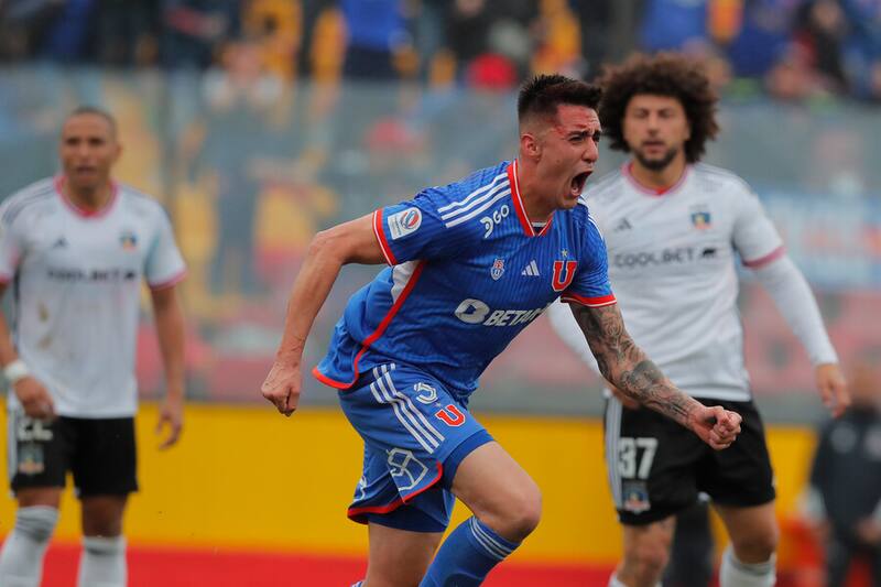 Ignacio Tapia tras convertirle a Colo Colo. Foto: Aton.