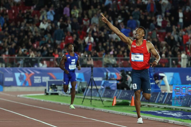 celebrando su oro en el decatlón panamericano (Foto: Photosport)