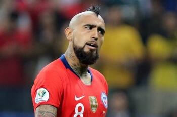 La dura respuesta de Arturo Vidal a influencer que le preguntó por polémico post en partido de Chile