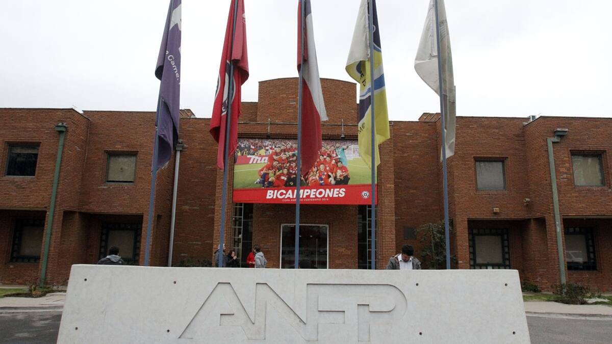 Eliminar la promoción: La propuesta de la ANFP para deponer el paro del Sifup