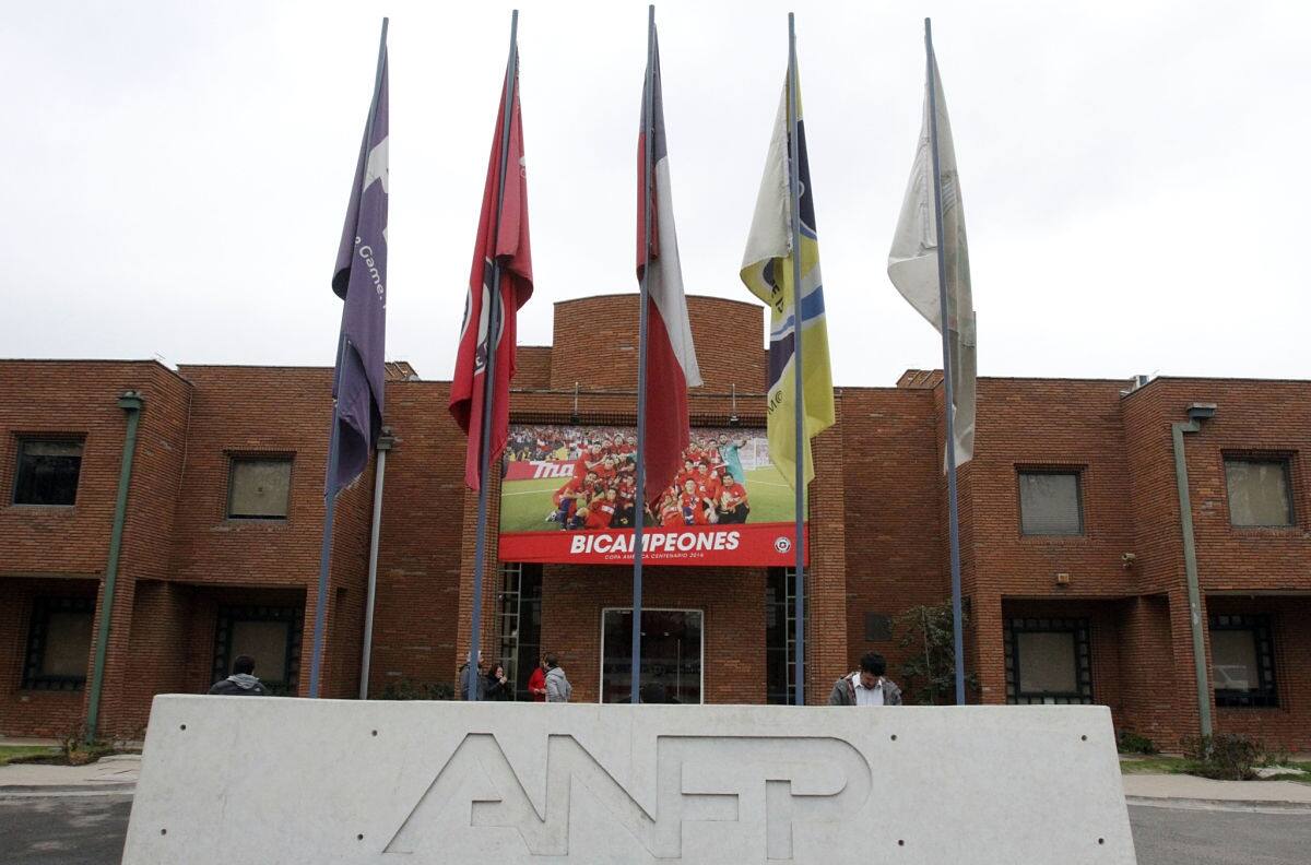 Eliminar la promoción: La propuesta de la ANFP para deponer el paro del Sifup