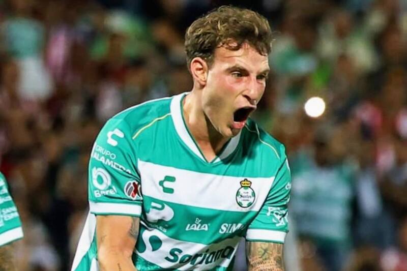 El delantero se refirió a la posibilidad de fichar por Colo Colo. Foto: Bruno Barticciotto en Instagram.