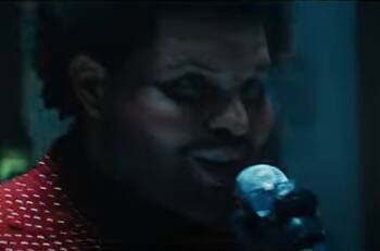 The Weeknd presentó nuevo video de "Save Your Tears" lanzando una indirecta a los Grammys
