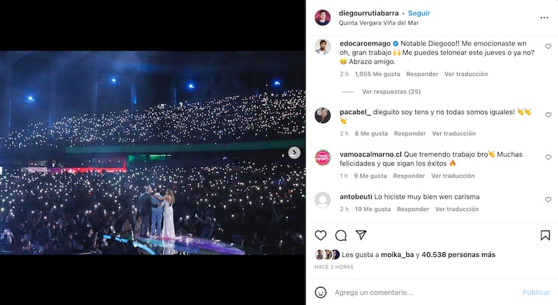 El ganador de la segunda noche del Festival, recibió la broma de su amigo Edo Caroe.