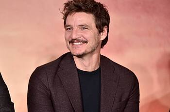 Pedro Pascal se metió en la pugna por las protestas del Capitolio y publicó el número de un Senador