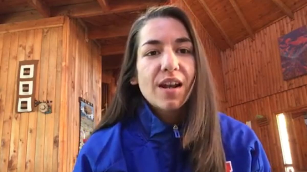 El divertido cuestionario al que se sometió la defensa de la U Fernanda Ramírez