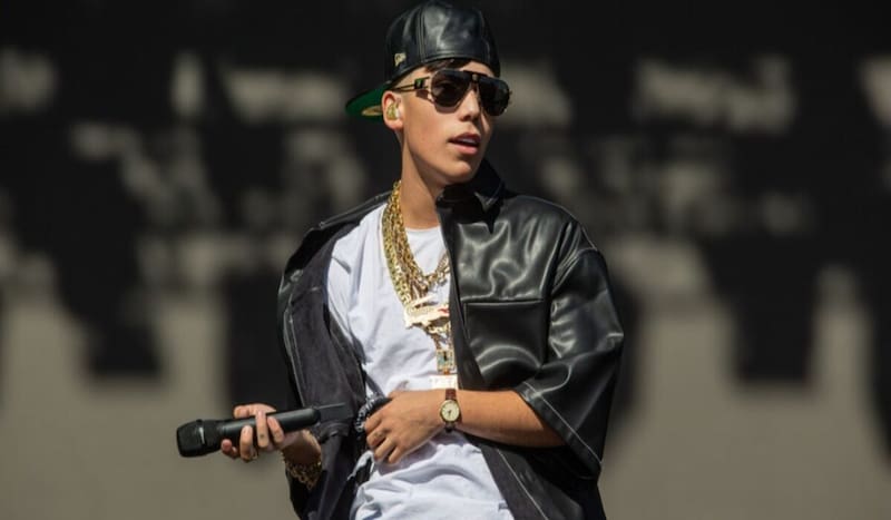 habría sido captado por la cámara de un seguidor, confirmando de esta forma los rumores de romance