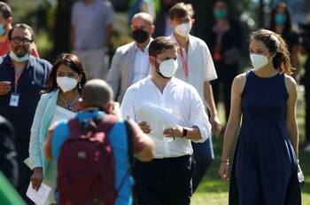 "Encubridores de graves delitos contra niños": La reacción de Boric a la presencia de Ricardo Ezzati en el Te Deum