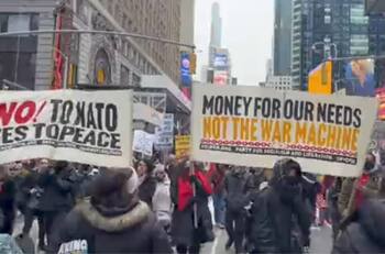 VIDEO | Estados Unidos: Manifestantes marchan por la paz y contra acciones de la OTAN
