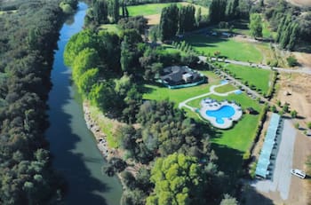 Este camping cerca de Concepción tiene un río, una gran piscina y otras atracciones perfectas para estas vacaciones