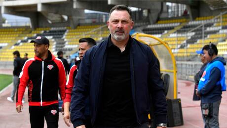 “El jugador chileno es extremadamente técnico; necesita confianza, que uno esté encima y saber que es bueno”