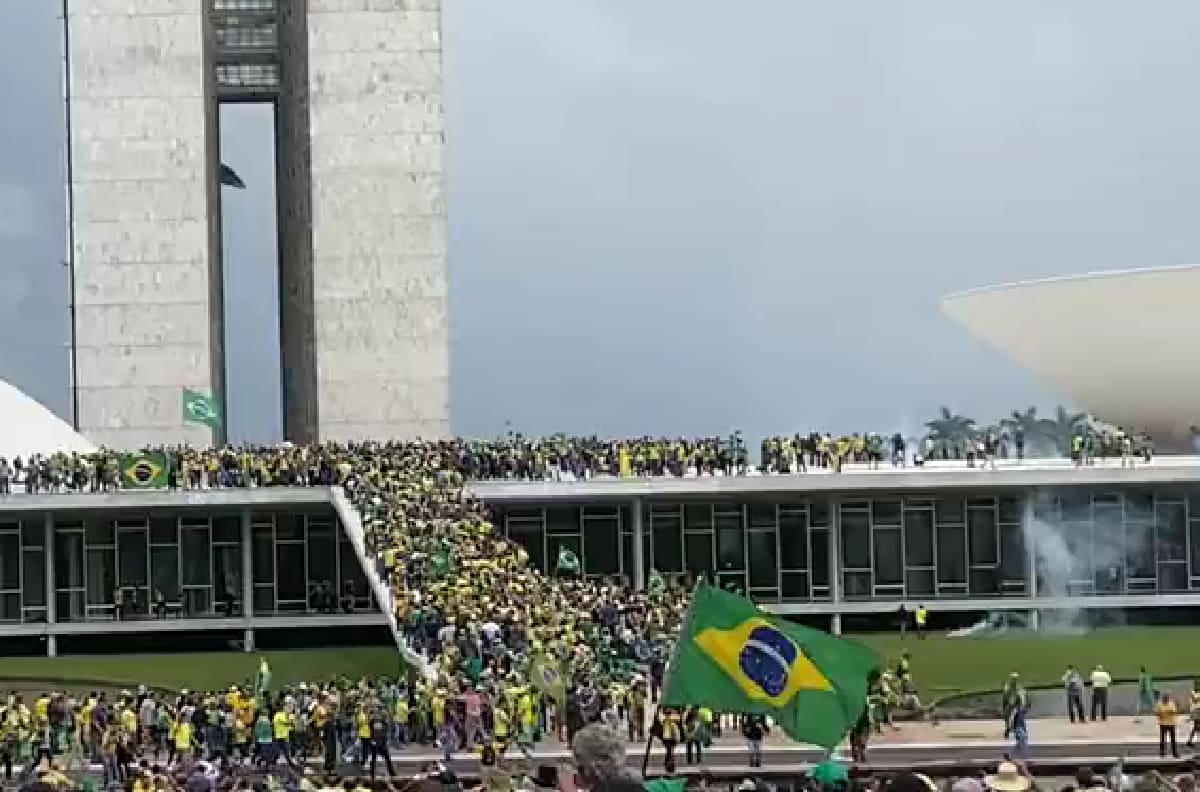VIDEO | Brasil: Adherentes de Bolsonaro entran a la fuerza al palacio presidencial, Congreso y Corte Suprema