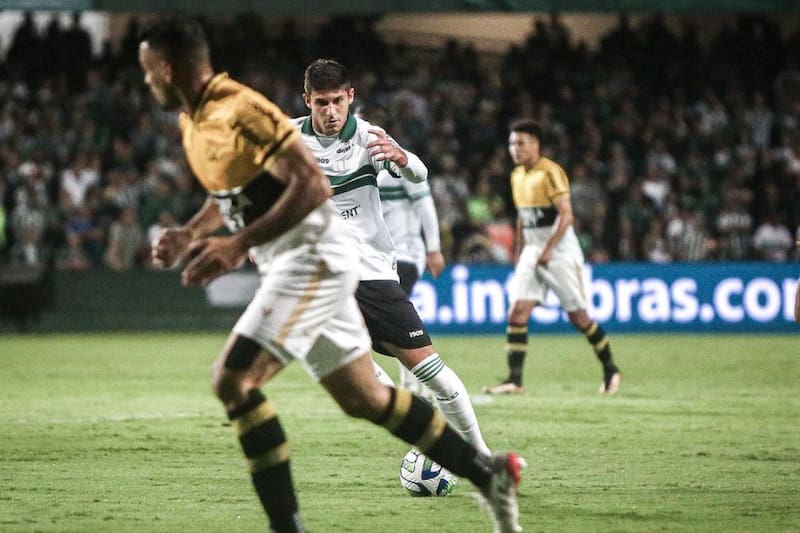 Benjamín Kuscevic asoma como el mejor refuerzo de Coritiba durante 2023. Foto: Coritiba.