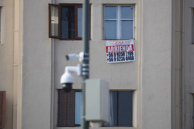 Siendo de las propiedades más cotizadas, estar ubicada cerca de una estación de la red puede aumentar significativamente el costo mensual de una casa o departamento en la capital. Créditos: Dragomir Yankovic/Aton Chile.