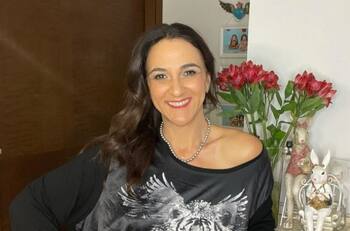 "Al reencuentro con mi familia": Renata Bravo comparte detalles de la travesía con sus hijas Sara y Estela rumbo a España