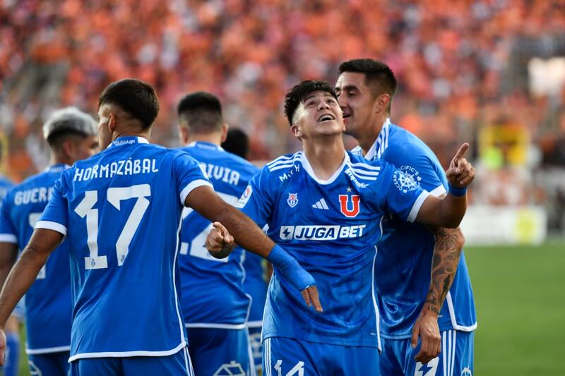 lateral de la Universidad de Chile. Foto: Agencia Aton.