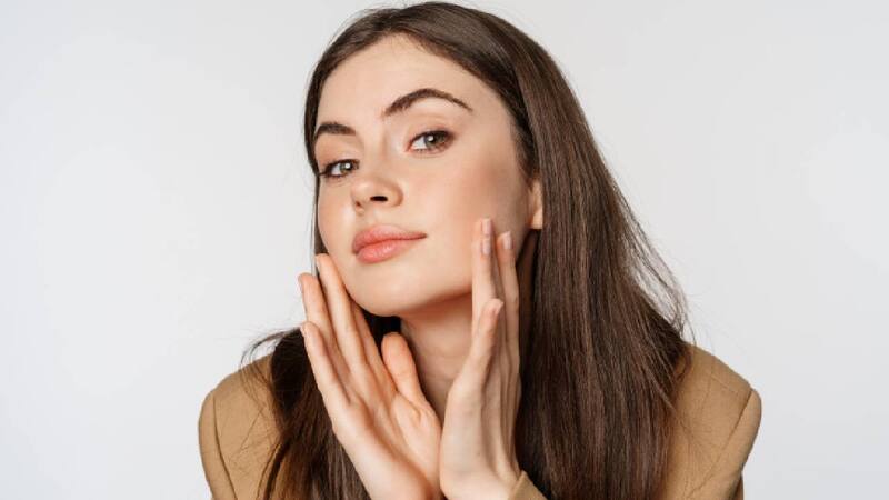 Este remedio casero combatirá la flacidez de tu rostro (Foto: Freepik).