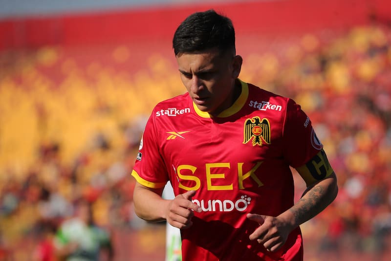 El capitán de Unión Española aparece como opción en Colo Colo para reemplazar a Pablo Aránguiz. Foto: Agencia Aton.