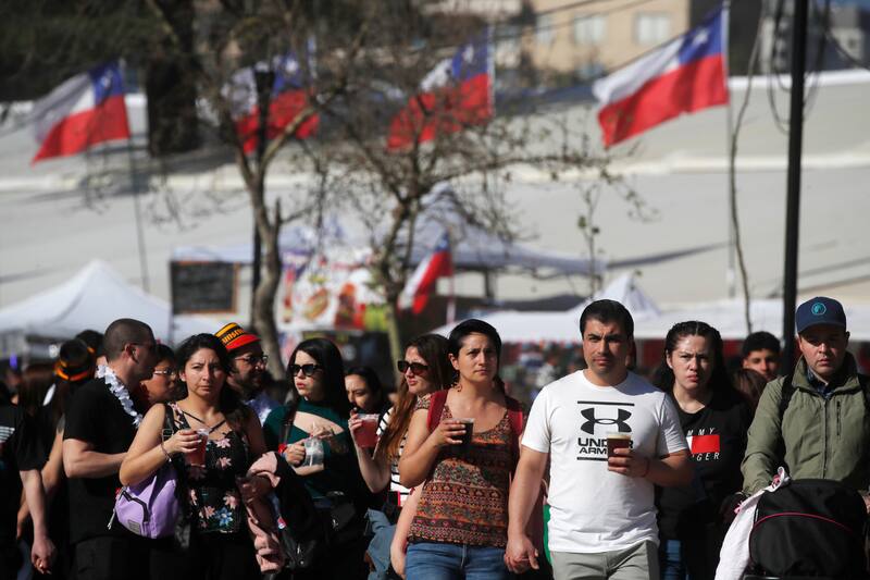 Presentan encuesta que midió el orgullo nacional.