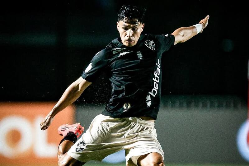 suma una nueva opción en este mercado de fichajes.