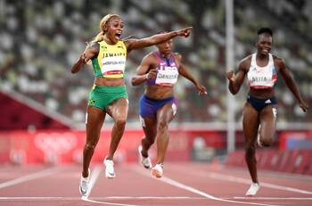 VIDEO: Así fue la espectacular final de los 100 metros planos femenino de los Juegos Olímpicos Tokio 2020