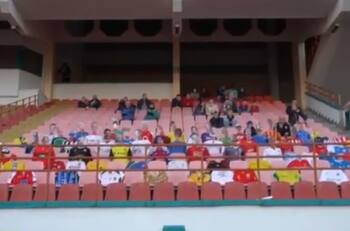 Son de cartón: La novedosa idea del Dínamo Brest para llenar las galerías en Bielorrusia