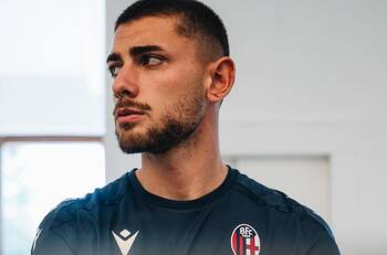 Las primeras imágenes de Thomas Gillier en el Bologna: recibió especial mensaje de Matías Dituro