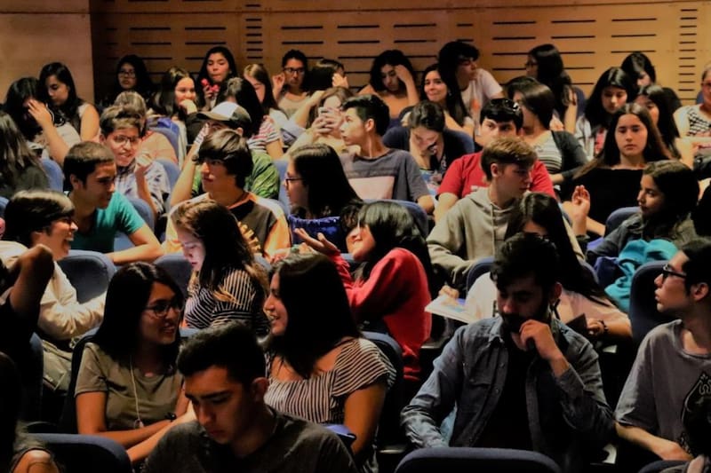 Se destacan tres universidades privadas y dos públicas.