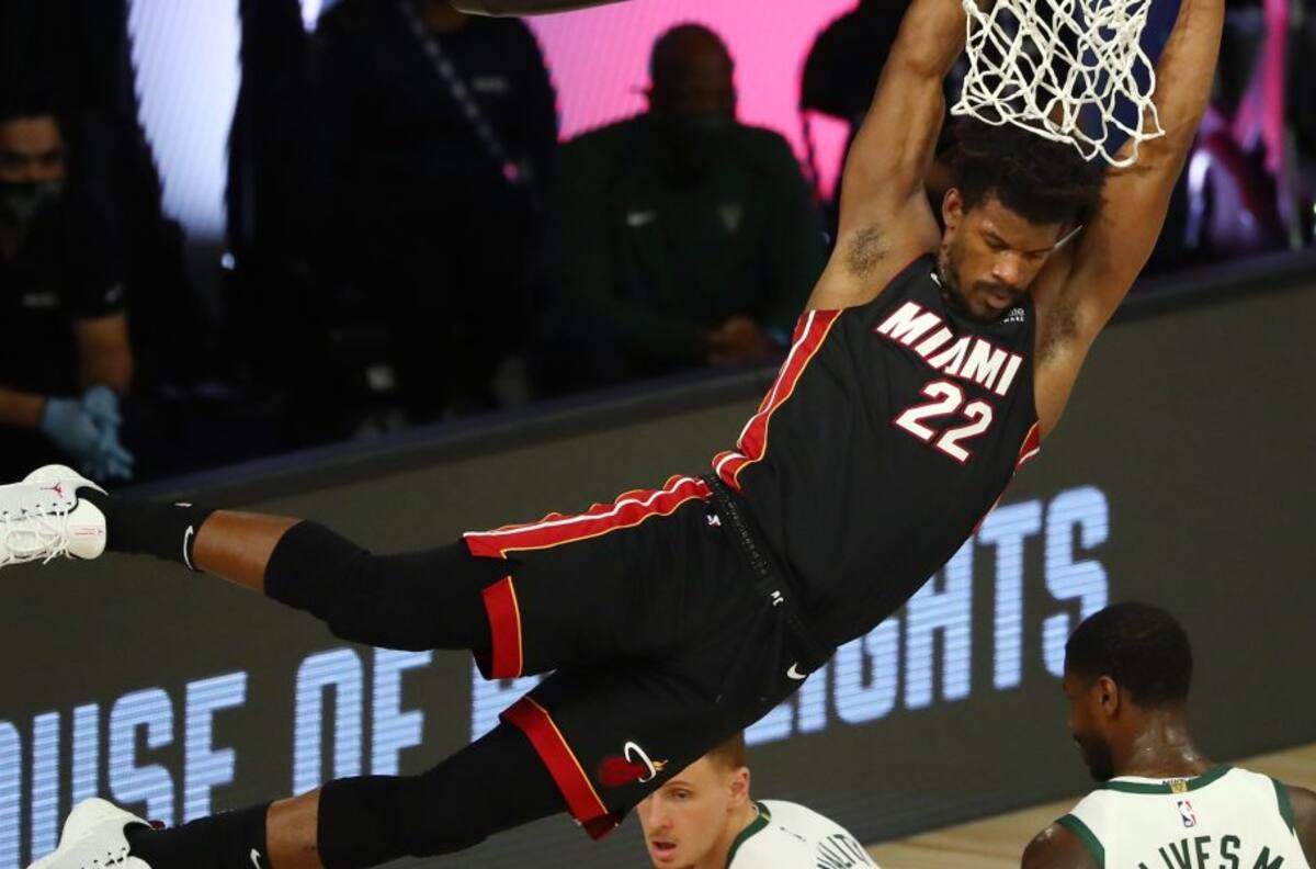 NBA: Miami Heat vuelve a ganar y deja casi fuera de combate a Milwaukee Bucks