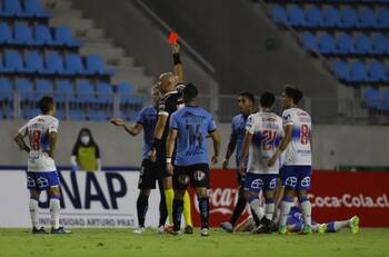 Mauricio Zenteno pidió disculpas públicas tras ser expulsado en la derrota de Iquique ante la UC