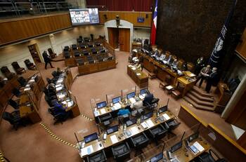 Senado aprobó y despachó a la Cámara proyecto que posterga las elecciones para el 15 y 16 de mayo
