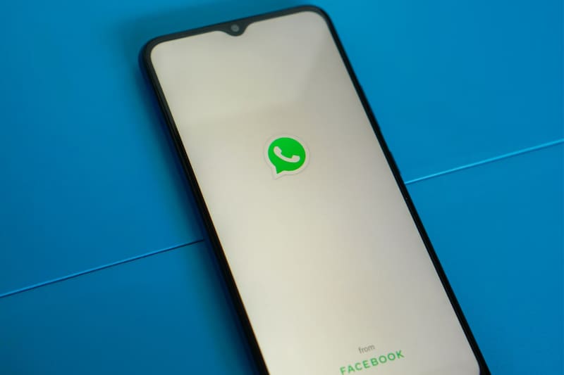 La principal aplicación de mensajería instantánea tiene la opción de recuperar tus chats.