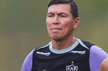 De regreso a Chile: fue presentado en Atlético Mineiro y tuvo que dejar el club tras la salida de Jorge Sampaoli