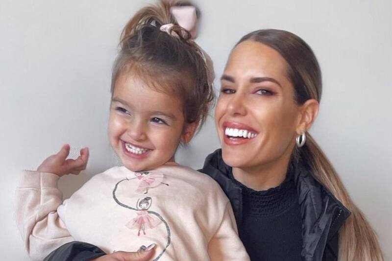 asiste juntos a su hija al matrimonio de Flavia Seeling