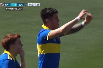 VIDEO | ¡Bombazo! El golazo de tiro libre de Brandon Cortés en el Superclásico ante River Plate