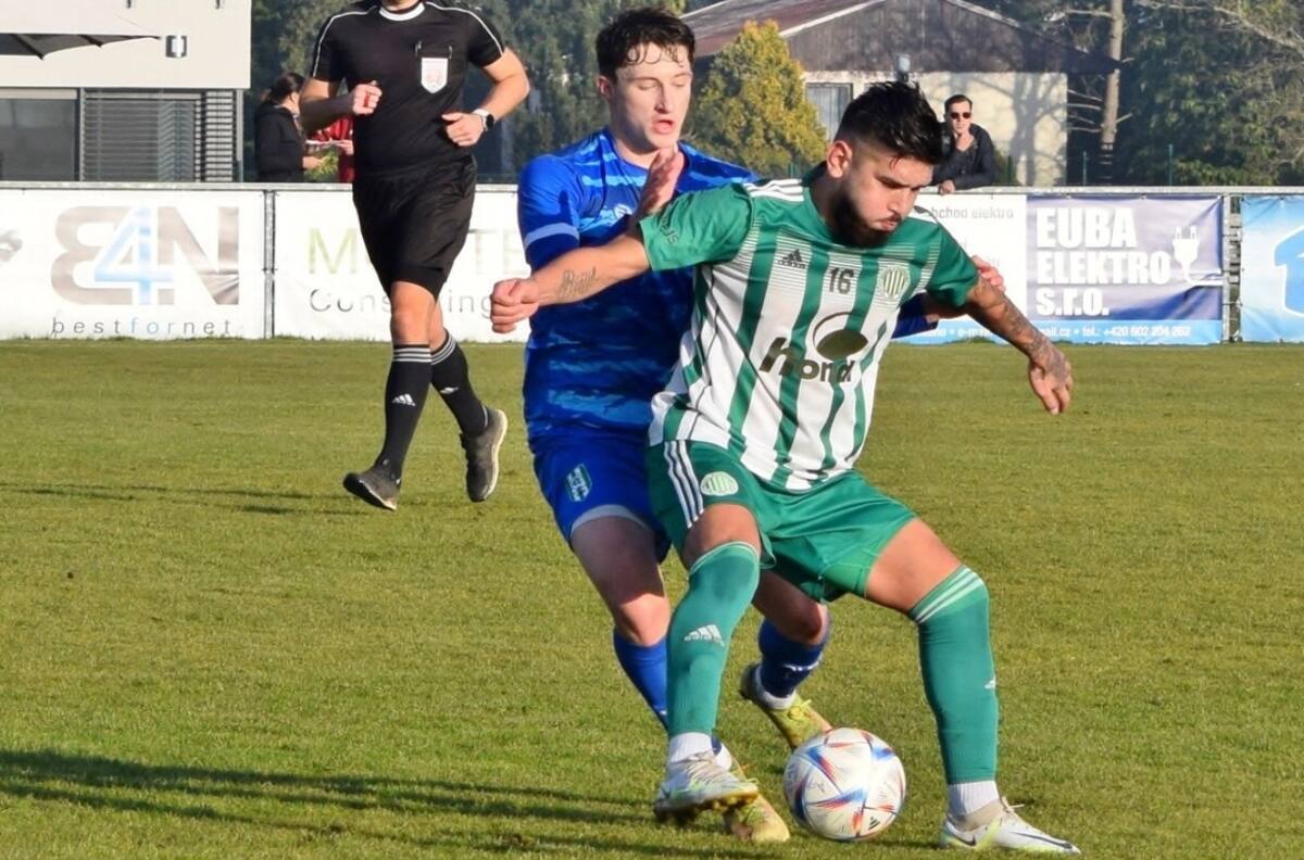 El canterano de la U que nunca pudo debutar en el club y ahora brilla en una liga europea