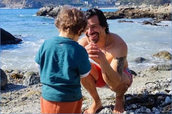 Siguiendo sus pasos: Francisco Puelles sorprende al mostrar a su pequeño hijo, Silvestre, practicando escalada